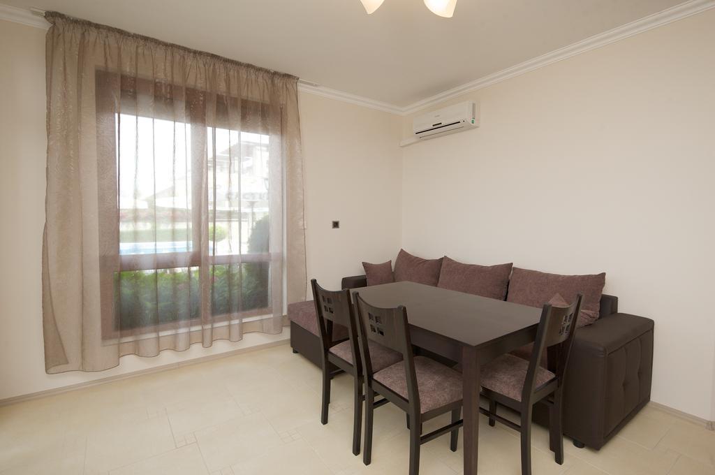 Mars Apartments In Tryavna Beach Complex スヴェティ・ヴラス 部屋 写真