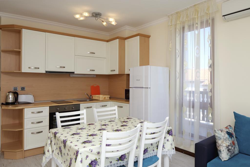 Mars Apartments In Tryavna Beach Complex スヴェティ・ヴラス エクステリア 写真