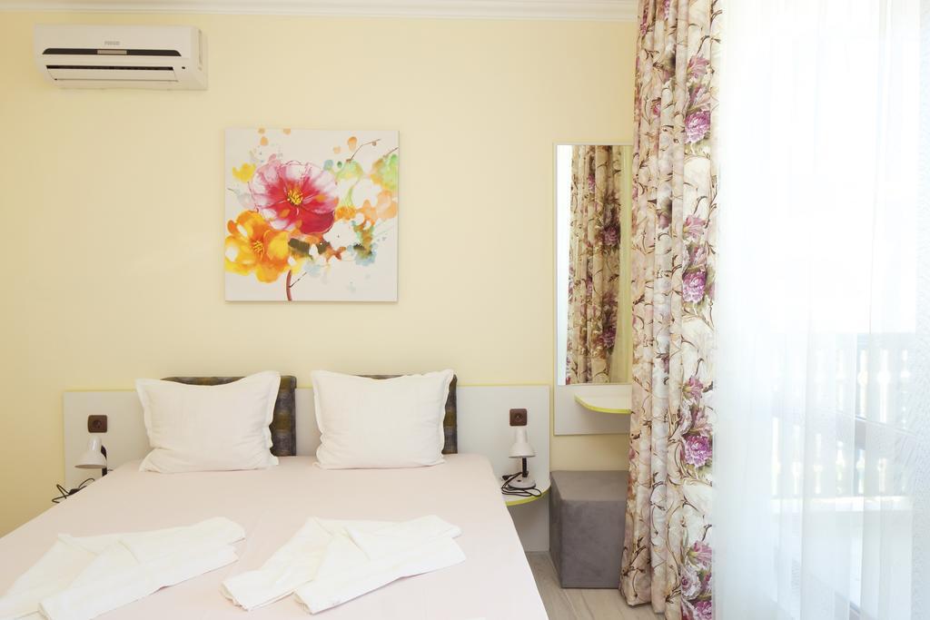 Mars Apartments In Tryavna Beach Complex スヴェティ・ヴラス エクステリア 写真